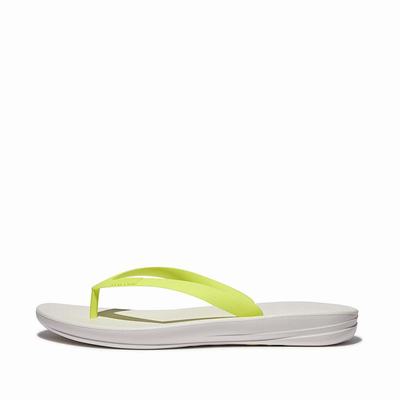 White/Yellow Men's Fitflop IQUSHION Ergonomic Flip Flops | PR3580964