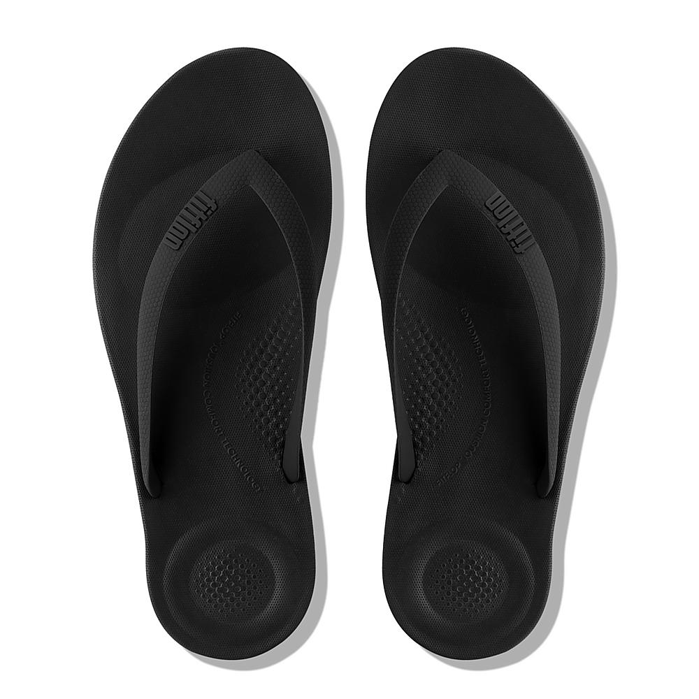 Black Men's Fitflop IQUSHION Ergonomic Flip Flops | RY6807419