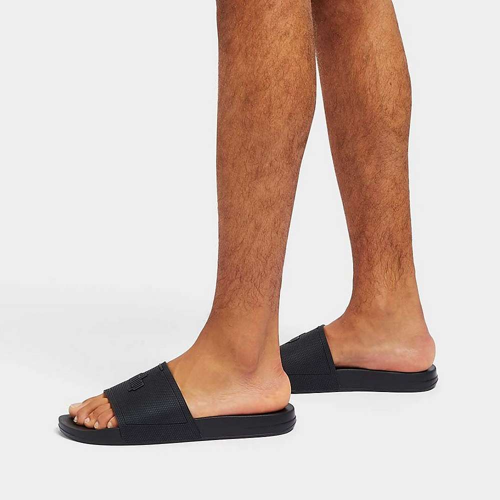 Black Men's Fitflop IQUSHION Pool Slides | CA2395860