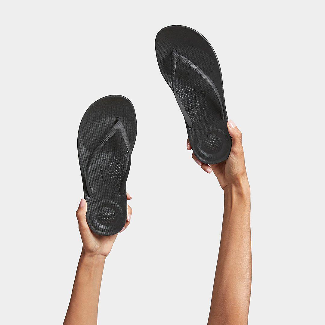 Black Women's Fitflop IQUSHION Ergonomic Flip Flops | HU7615429