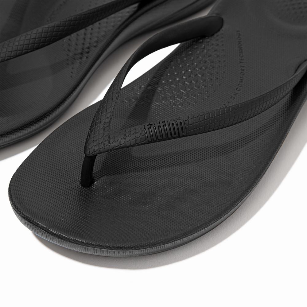 Black Women's Fitflop IQUSHION Ergonomic Flip Flops | HU7615429