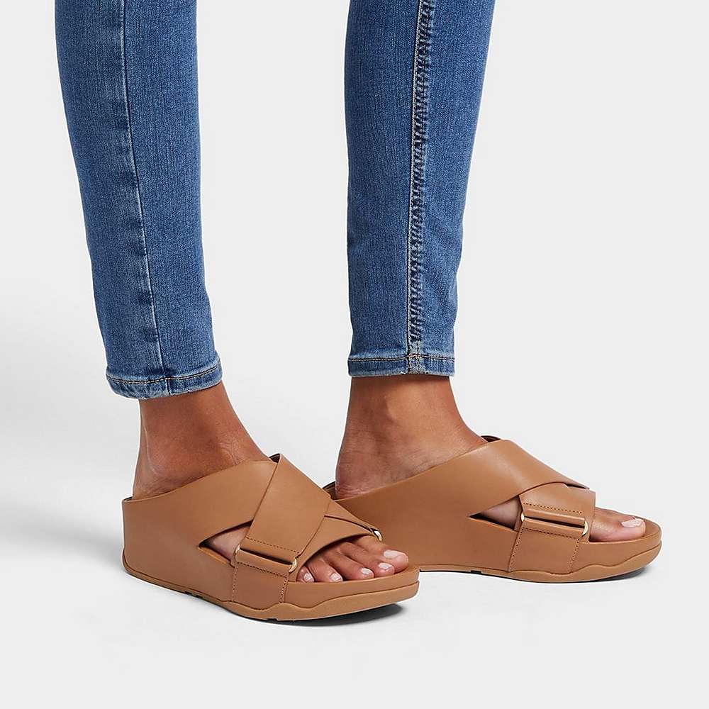 Brown Women's Fitflop SHUV Leather Cross Slides Sandals | RT7458196