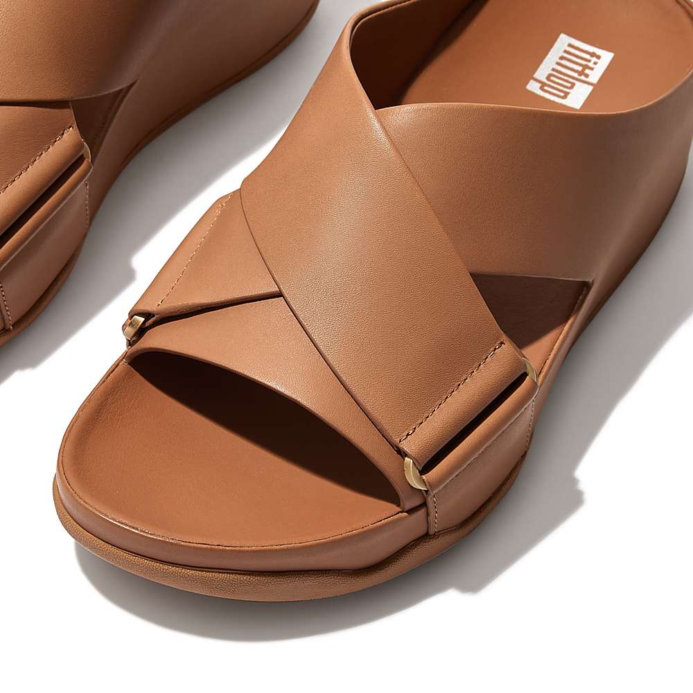 Brown Women's Fitflop SHUV Leather Cross Slides Sandals | RT7458196