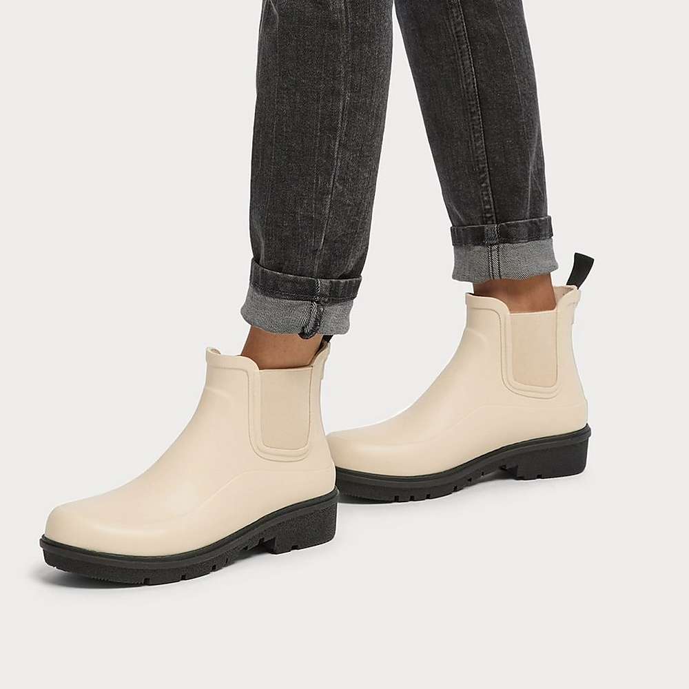 Cream Women's Fitflop WONDERWELLY Contrast-Sole Chelsea Rain Boots | NG7238519