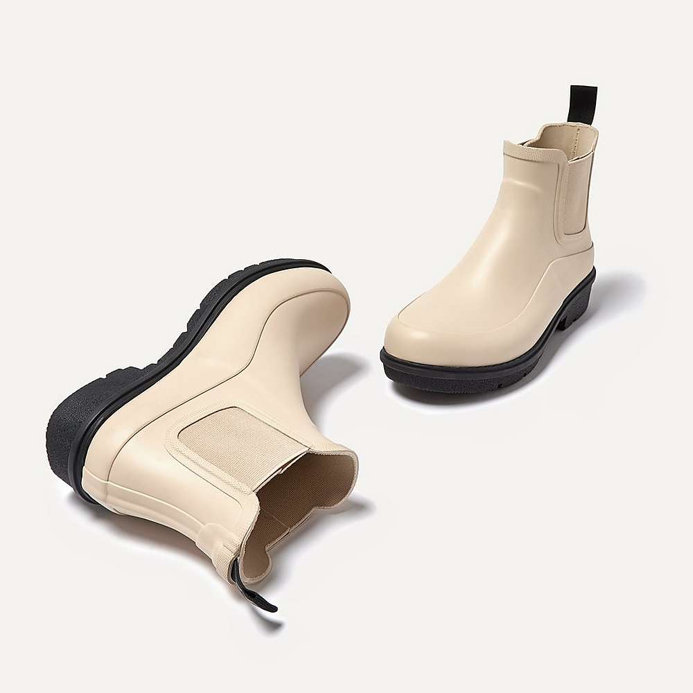 Cream Women's Fitflop WONDERWELLY Contrast-Sole Chelsea Rain Boots | NG7238519