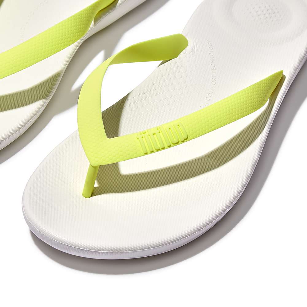 White/Yellow Men's Fitflop IQUSHION Ergonomic Flip Flops | PR3580964