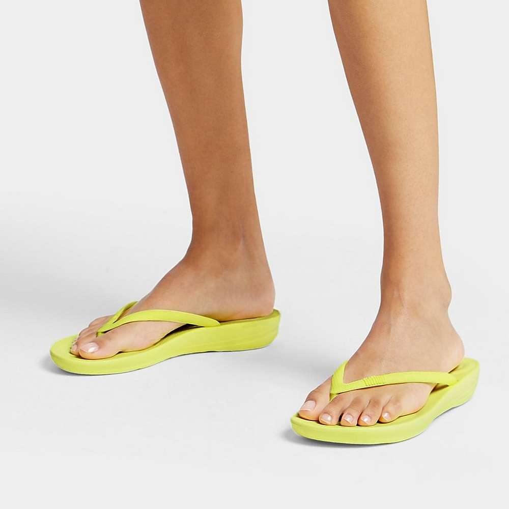 Yellow Women's Fitflop IQUSHION Ergonomic Flip Flops | TC7054681